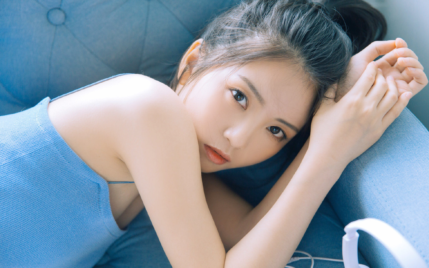 女足比赛选手赛场表现稳定,球迷欣喜观望,女足表现很亮眼