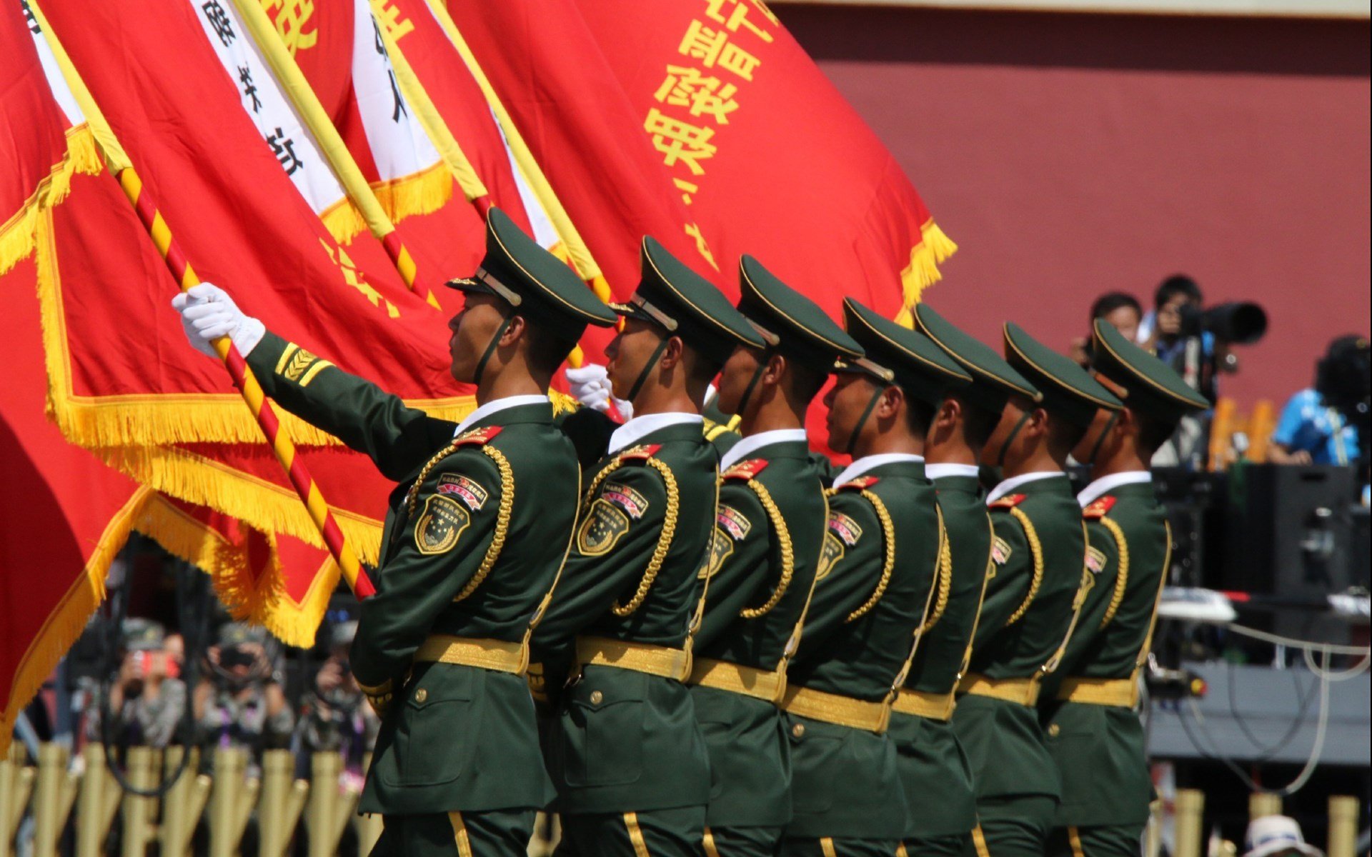 亚洲杯国足战平 球迷理性看待比赛,亚洲杯国足视频